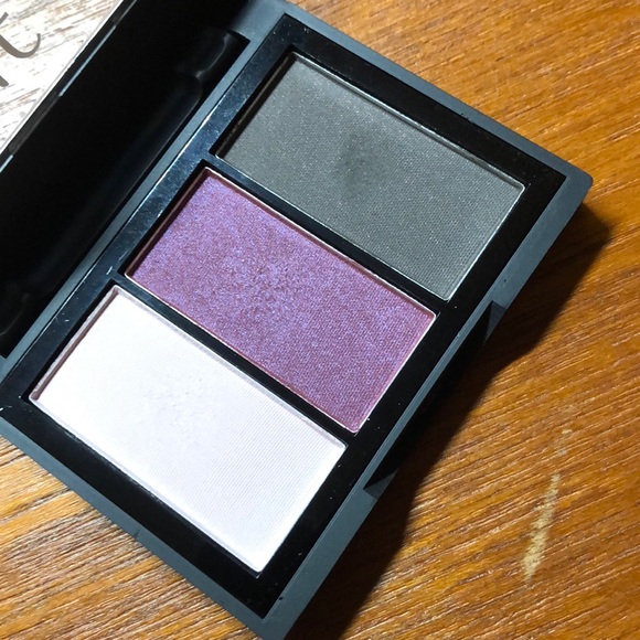 💥FREE NYX rehab eyeshadow and elf berry eyeshadow - Picture 7 of 7